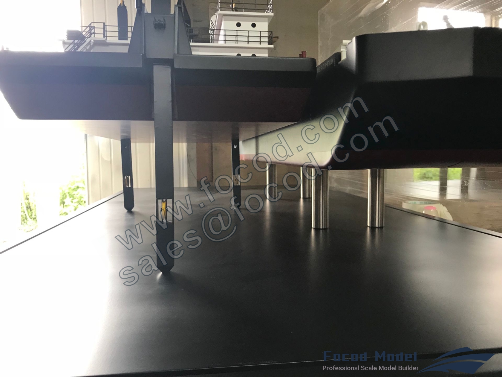 custom made model of 50m dredging vessel and 81.4m loading vessel